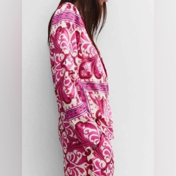 21. Fashion Alex&Parker Satin Flowy Set Kimono
Blazer&Pants Pink White Color L - Picture 4 of 15
